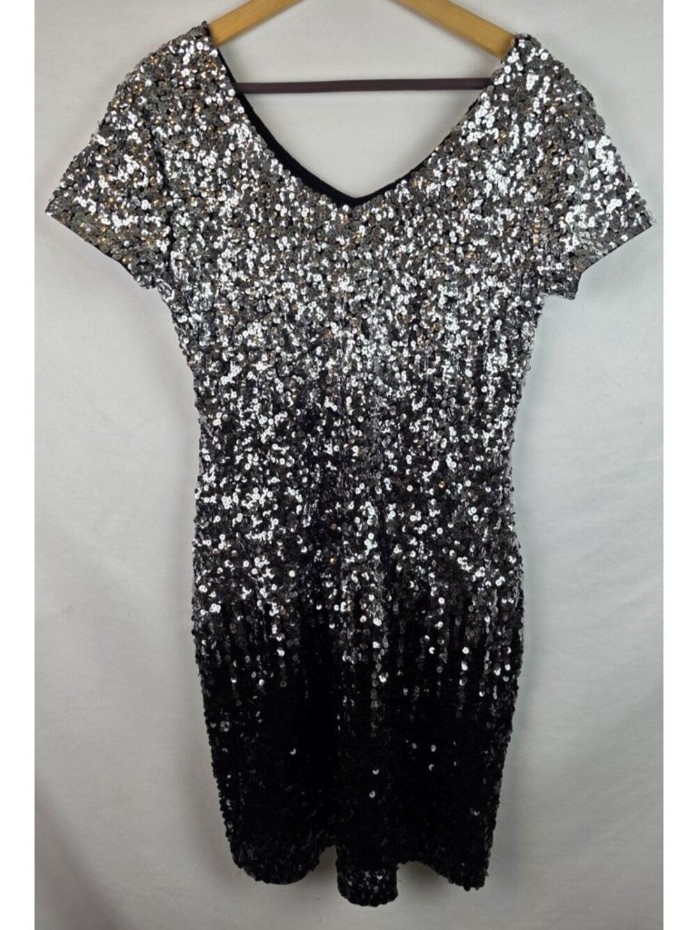 Maner Dress Women's Size Large Silver Ombre Black Sequin Short Sleeve Party